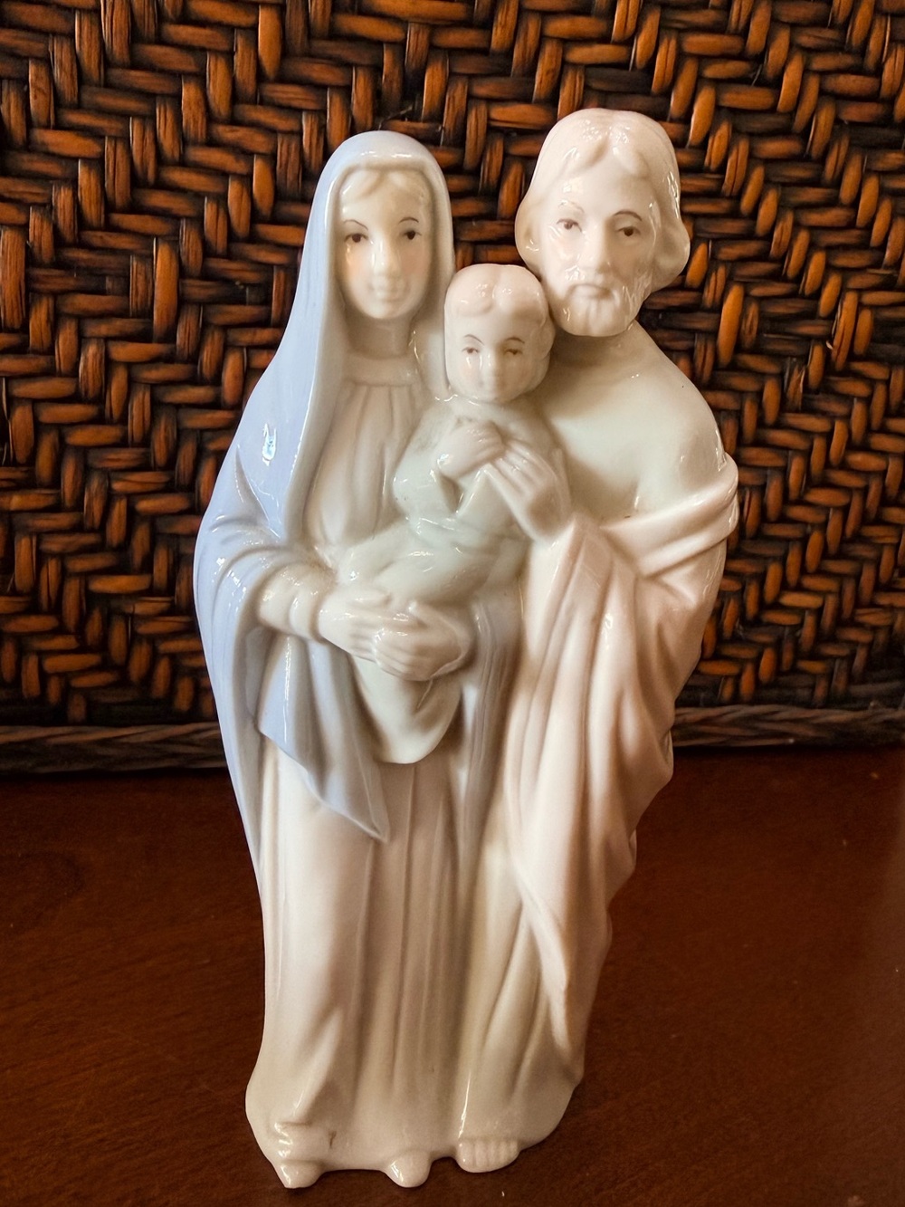 Roman NATIVITY Joseph Mary & Baby Jesus
Porcelain Figurine collectors